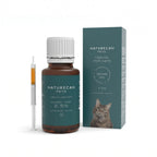 NATURECAN PETS CBD Olie voor Katten met een flesje, doos en spuit, met een kat op de doos afgebeeld.