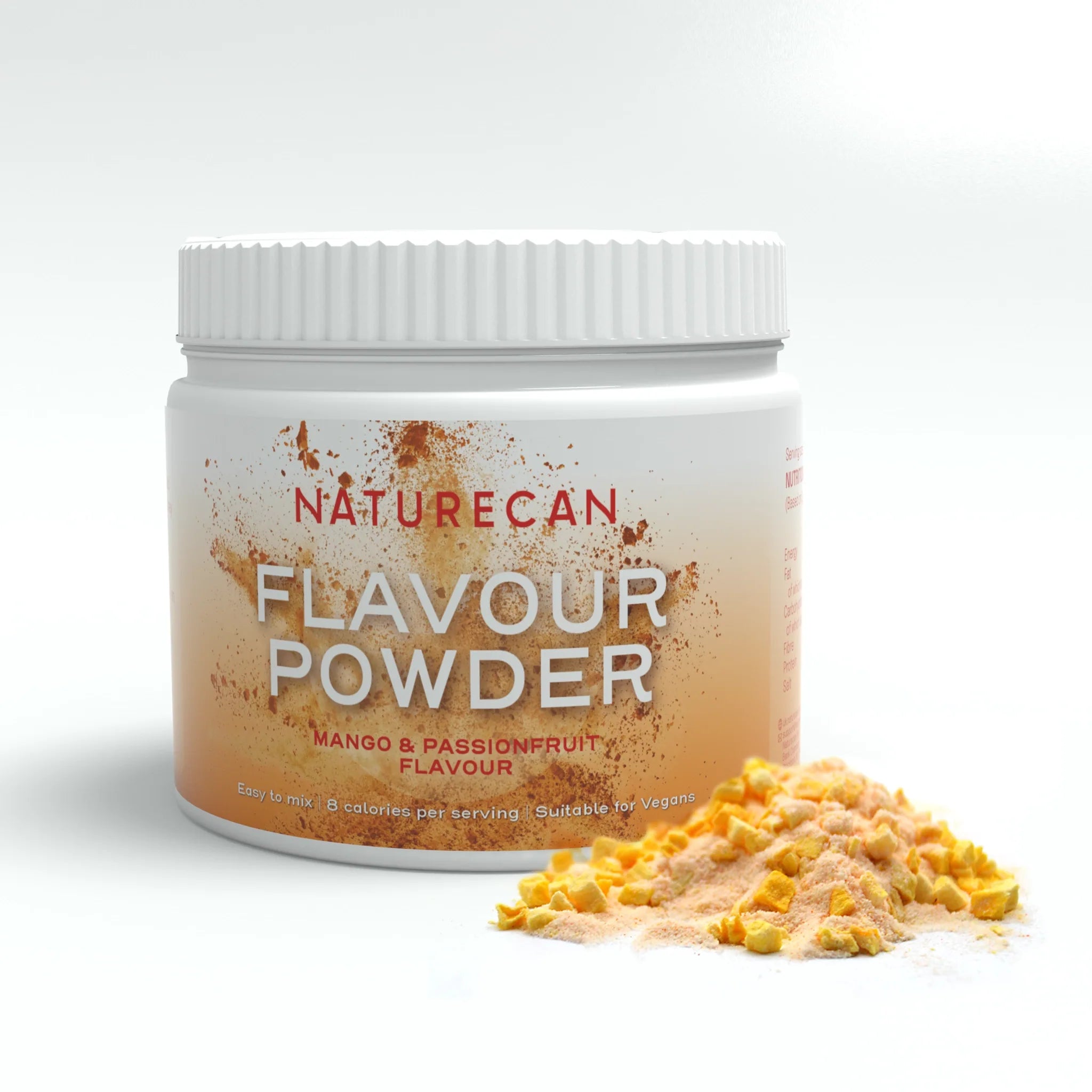 Naturecan Flavour Powder in een witte pot met mango- en passievrucht smaak, met poeder ernaast gestrooid.