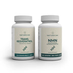 Twee witte potten van Naturecan met labels "Trans-Resveratrol" en "NMN" naast elkaar.